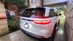 جیپ گراند شیرۆکی